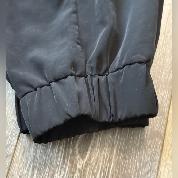 Zara Black cargo jogger Size Large with elastic back waist & ankles. - Picture 2 of 11